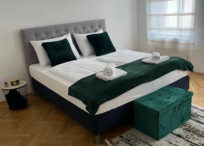 Anna Luxury